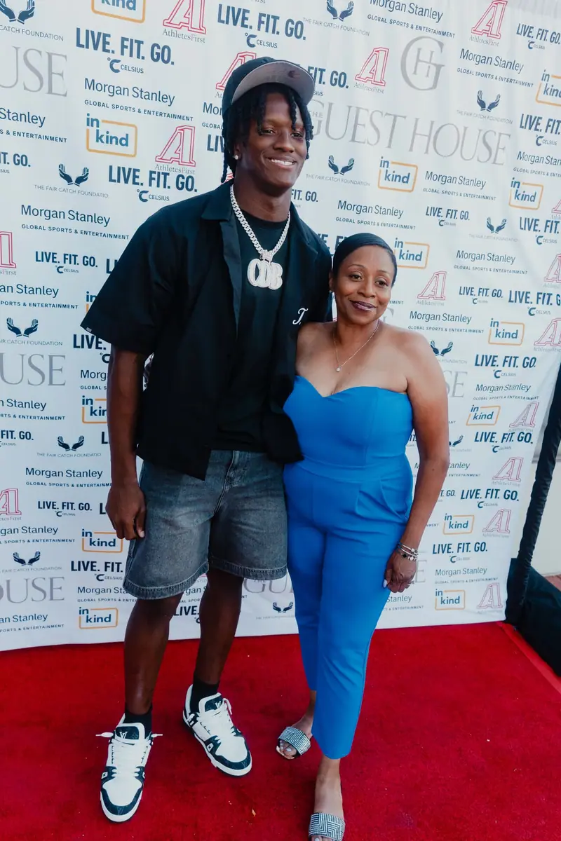 Guests on the red carpet at Celebrity Waiter Night