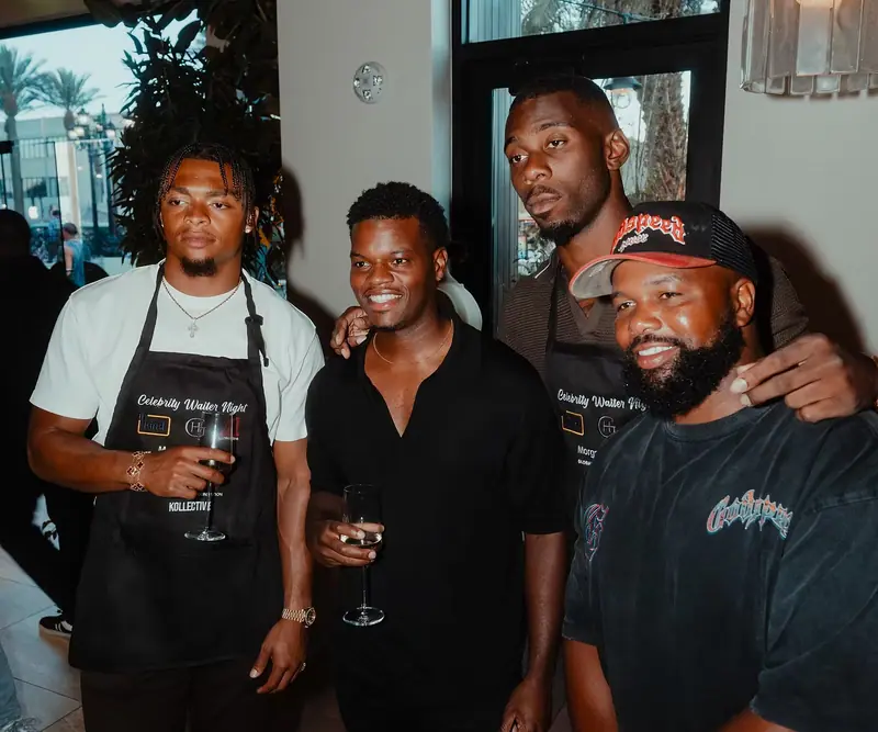 Athletes and guests together at Celebrity Waiter Night