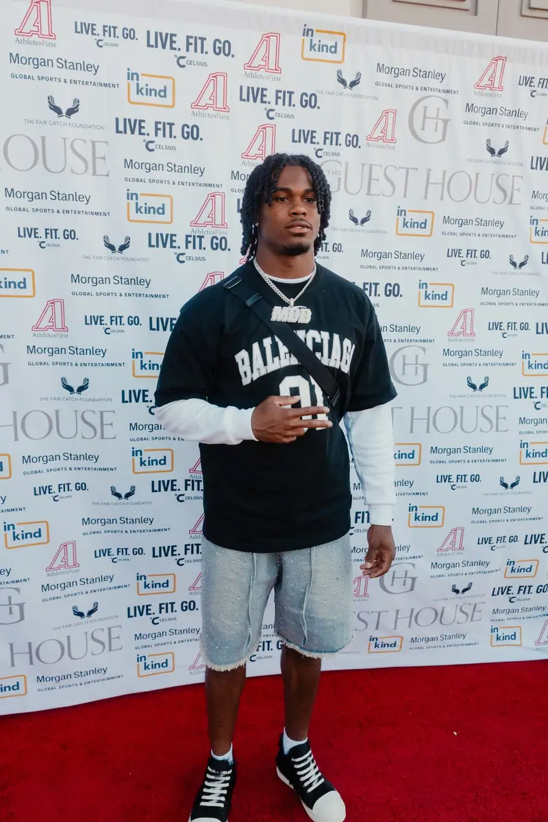 Guests on the red carpet at Celebrity Waiter Night