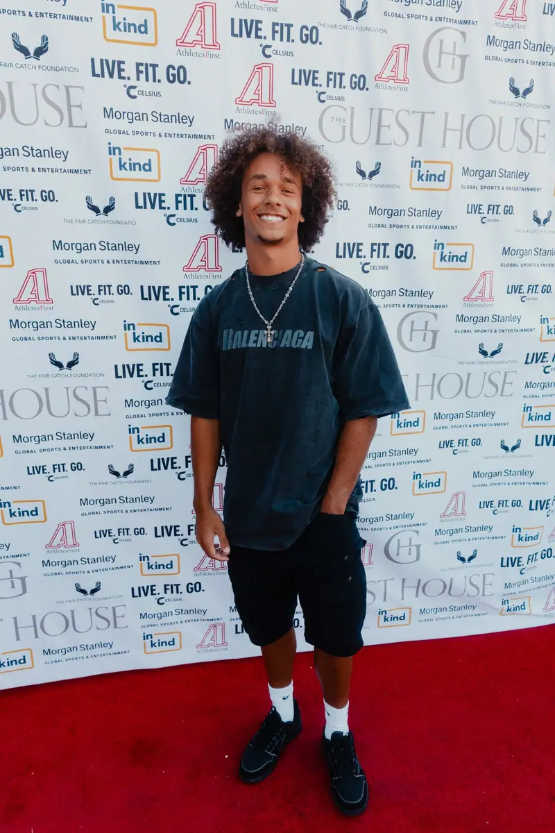 Guests on the red carpet at Celebrity Waiter Night